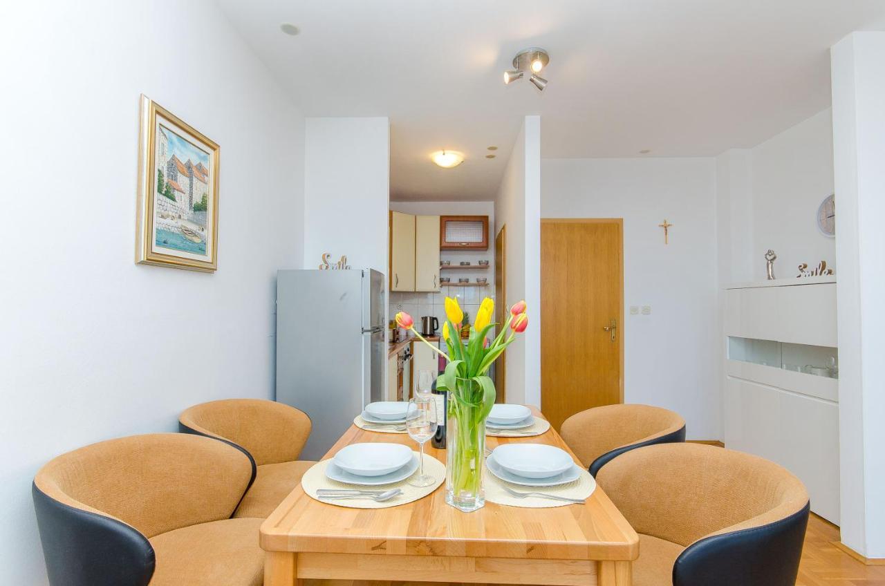 Spacious Apartment Smile With Terrace And Secure Garage Split Buitenkant foto