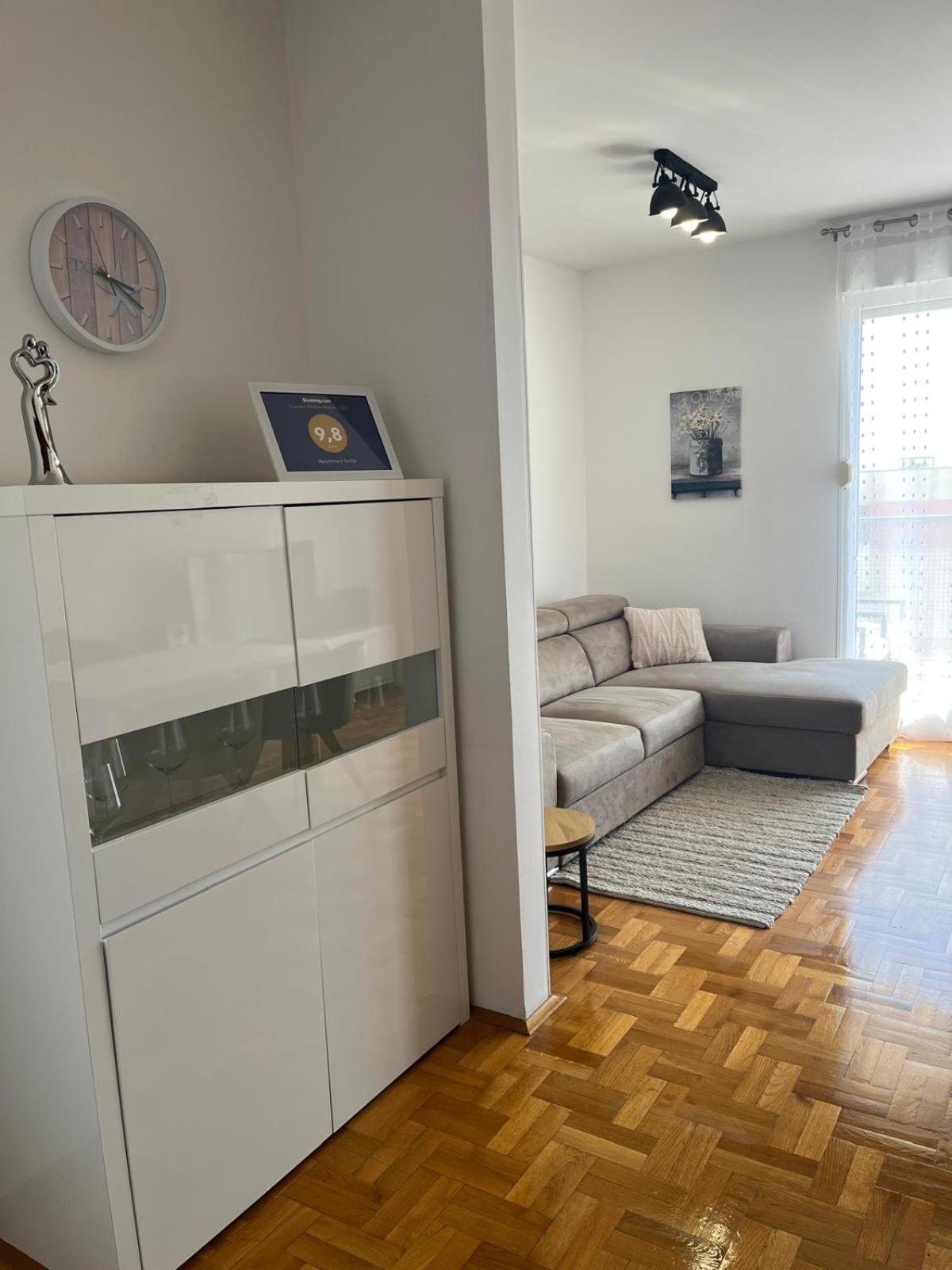 Spacious Apartment Smile With Terrace And Secure Garage Split Buitenkant foto